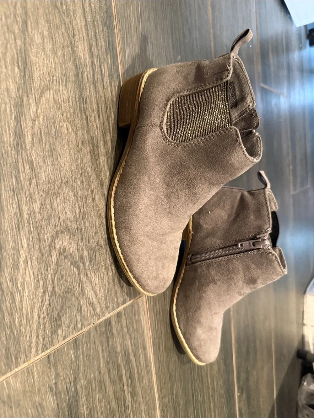 Old Navy Kids Suede Ankle Boots in Gray